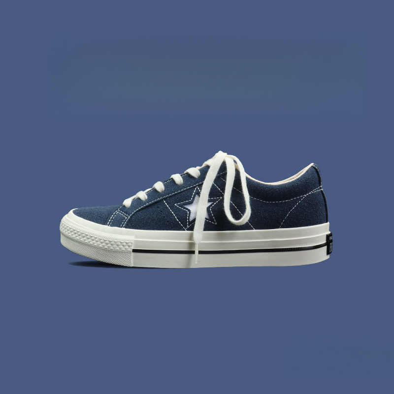 Kanvas apavi ar zvaigžņu rakstu, zems profils, augšējā daļa no sintētiskās ādas, gumijas zole, šņorēšana