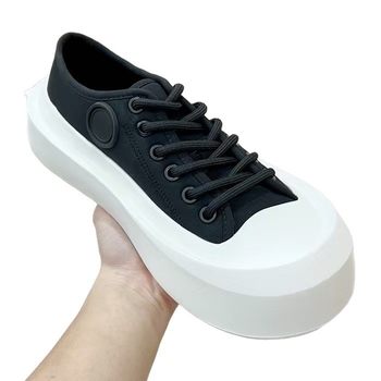 Naiste lace-up tossud platvormiga, madala ülaosaga, kummist talla, lamba naha sisetald