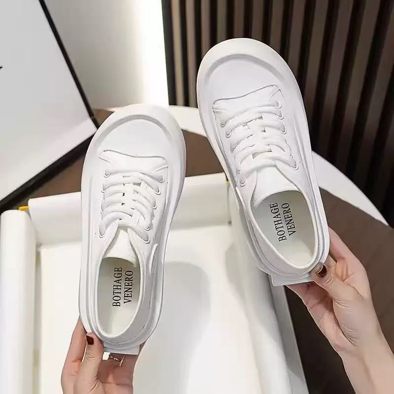 Naiste lace-up tossud platvormiga, madala ülaosaga, kummist talla, lamba naha sisetald