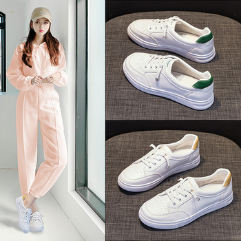 Naiste igapäevased tossud, ülemine materjal esimese lõike nahk, elastne riba kinnitusega, madal lame kanna 1–3 cm, kummist tald