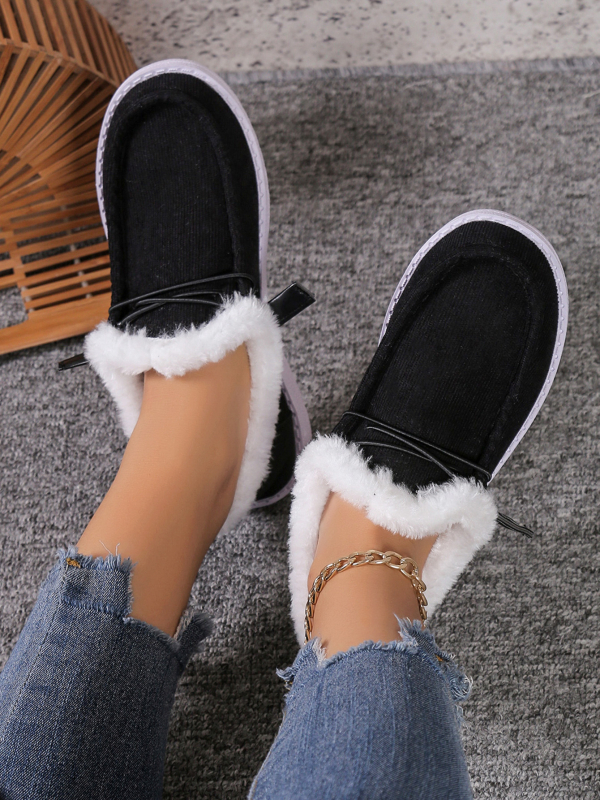 Ženske snježne čizme – podstavljena unutrašnjost, gornji dio od pamuk tkanine, gumena potplat, kratka visina čizme, muffin peta 3 cm