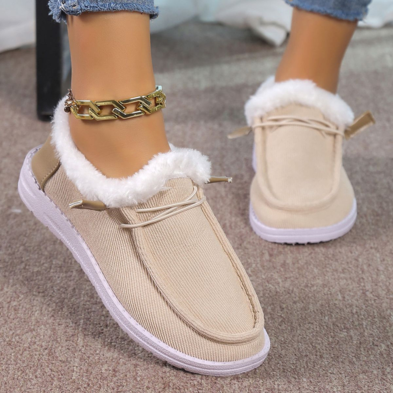 Ženske snježne čizme – podstavljena unutrašnjost, gornji dio od pamuk tkanine, gumena potplat, kratka visina čizme, muffin peta 3 cm