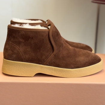 Ženske zimske čizme - visok gornji dio, okrugli vrh prsta, gornji dio od nubuka teleće kože, vunena unutarnja podstava, gumena potplata