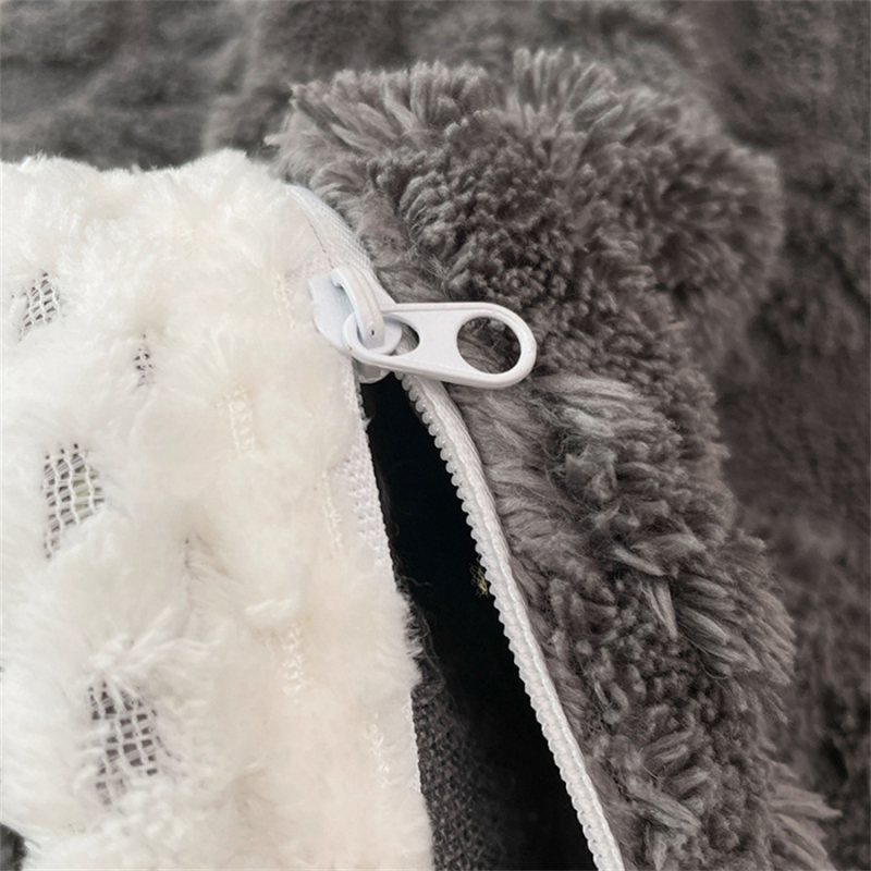 Jastučnica – moderan minimalistički dizajn; 100% poliester; reaktivni ispis i bojanje; tkanina: drugi; obrada i prilagodba dostupni