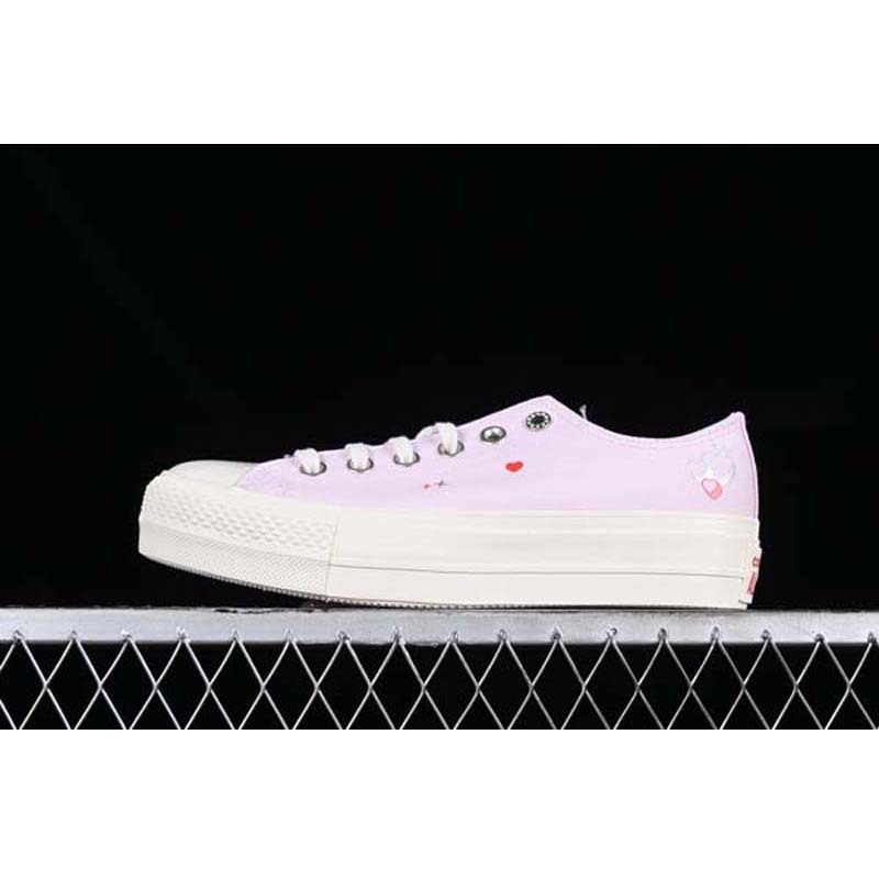 Unisex kanvas augstās kedas ar vulkanizētu gumijas zoli, elpojošu augšējo daļu un priekšējo aukļu aizdari.