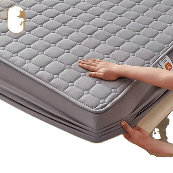 Navlaka za madrac sa gumicom: poliester, počesana tkanina, jednobojna, 300–500 g, za sve sezone