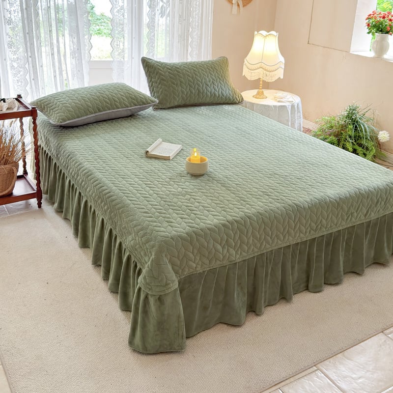 Milk Velvet Quilted Bed Skirt Three-Piece Set with Anti-Slip Backing