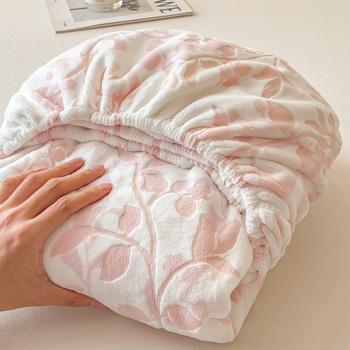 Milk Velvet gumirani plaht s 3D reljefnim cvjetnim uzorkom, Coral Velvet zimski debeli madrac zaštitnik