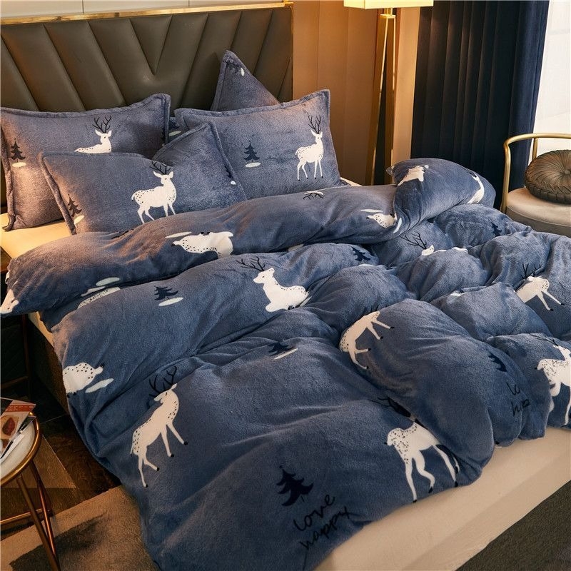 Flanellist voodipesukate fleece'iga voodiga, õmmeldud, armsa loomamustriga, reaktiivne trükk