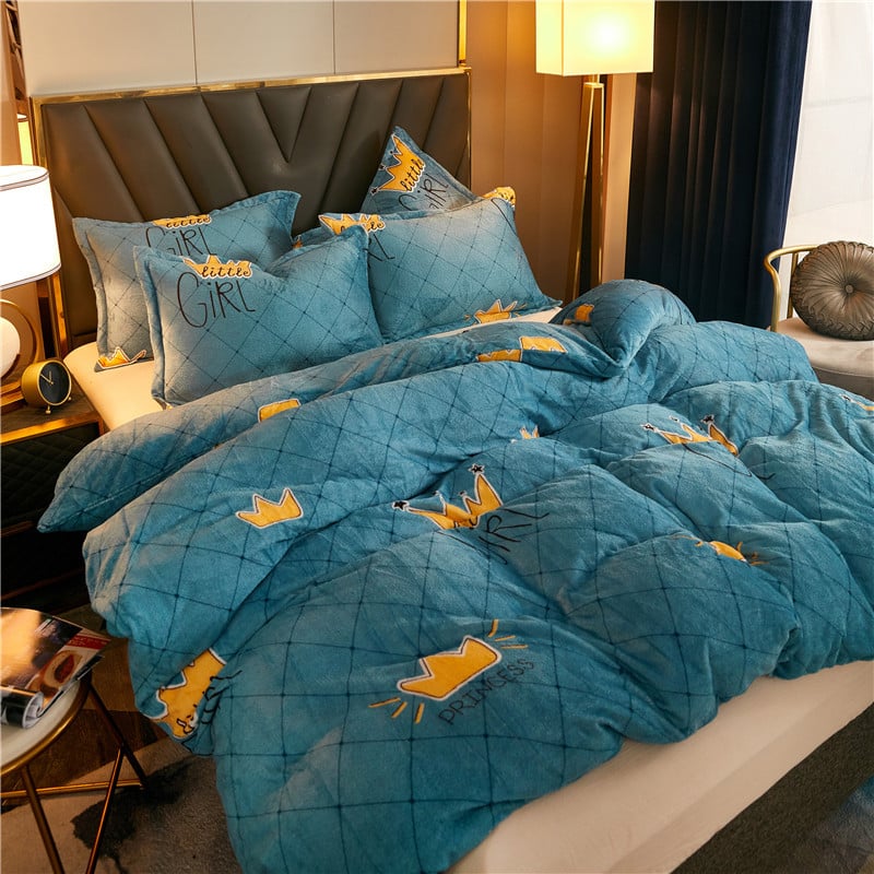 Flanellist voodipesukate fleece'iga voodiga, õmmeldud, armsa loomamustriga, reaktiivne trükk