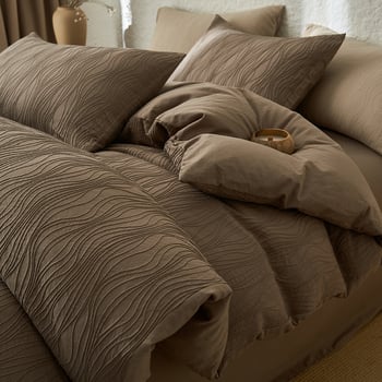 Komplet posteljine od 100% pamuka s jacquard uzorkom, četiri dijela, reaktivno bojanje, pamuk pran na vodi, gustoća tkanine 133x72, vlakna 40s