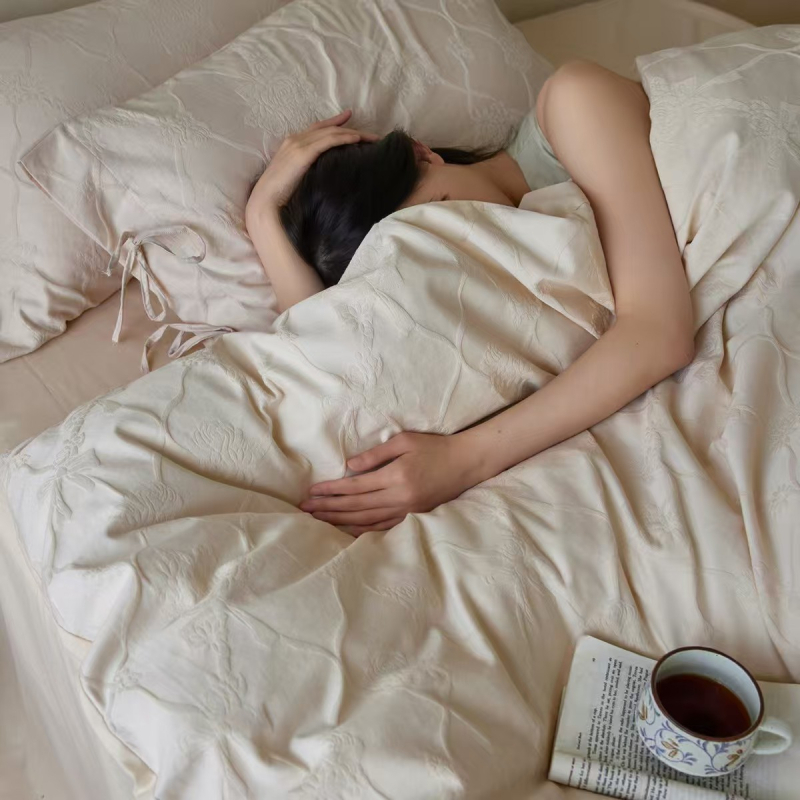 Чист памук, мъхнат релефен жакард, четирипарчен комплект спално бельо