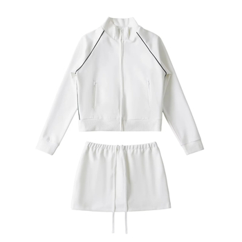 Skup suknje i sakoa s raglan rukavima, stojeći ovratnik; mini suknja; pamuk-poliester smjesa; 90–95% pamuka; kolage šivanje