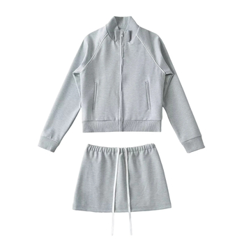 Skup suknje i sakoa s raglan rukavima, stojeći ovratnik; mini suknja; pamuk-poliester smjesa; 90–95% pamuka; kolage šivanje