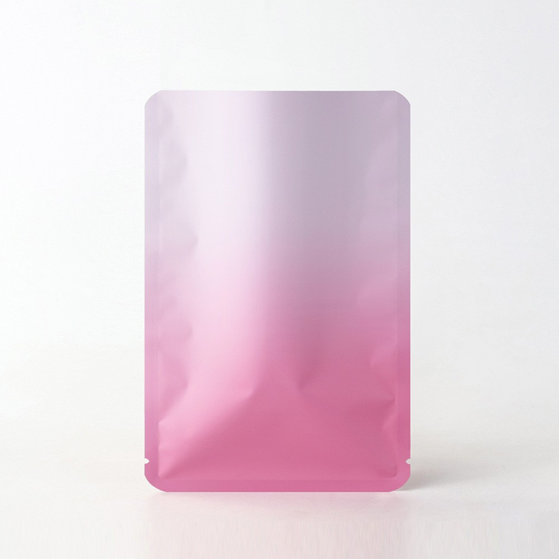 Savarankiškai užsidaranti pakuotės kišenė su plokščia kišene; medžiaga OPP+PET+CPP; kilmė Yiwu, Kinija; prekinis ženklas New Look