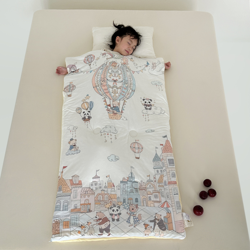 Dianmani laste magamiskott trikotatud puuvillakattega, 2–2,5 kg kaal, kiudtäidis, multikas stiilis