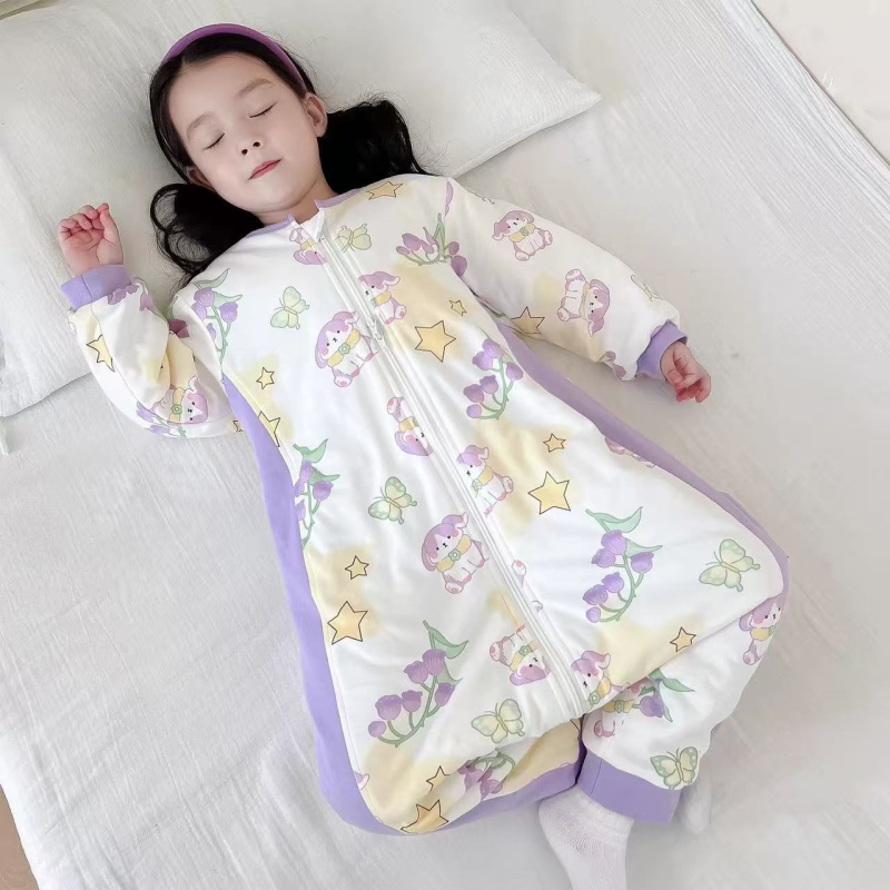Spavaća vreća za bebe – zimska, pamuk 100%, lagano punjenje, odvojene noge, motiv crtić, zatvarač