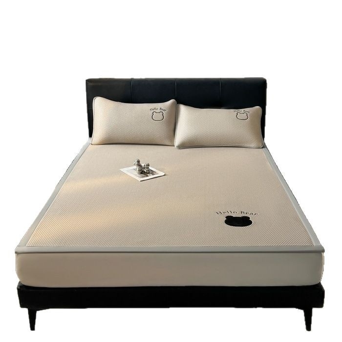 Ljetni trodijelni set od ledene svile s izšivanjem, strojno pranje, mekan madrac za jednokrevetni ležaj 2,0 m, skladni modern stil