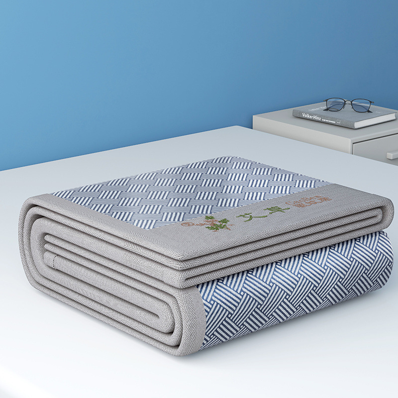 Ice Silk mat – Trodjelni set za dom, izšiveni detalji, kemijska vlakna