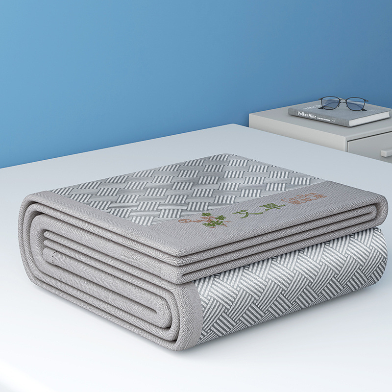 Ice Silk mat – Trodjelni set za dom, izšiveni detalji, kemijska vlakna