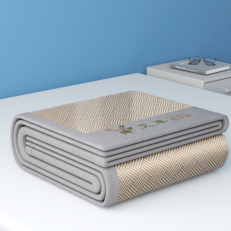 Ice Silk mat – Trodjelni set za dom, izšiveni detalji, kemijska vlakna