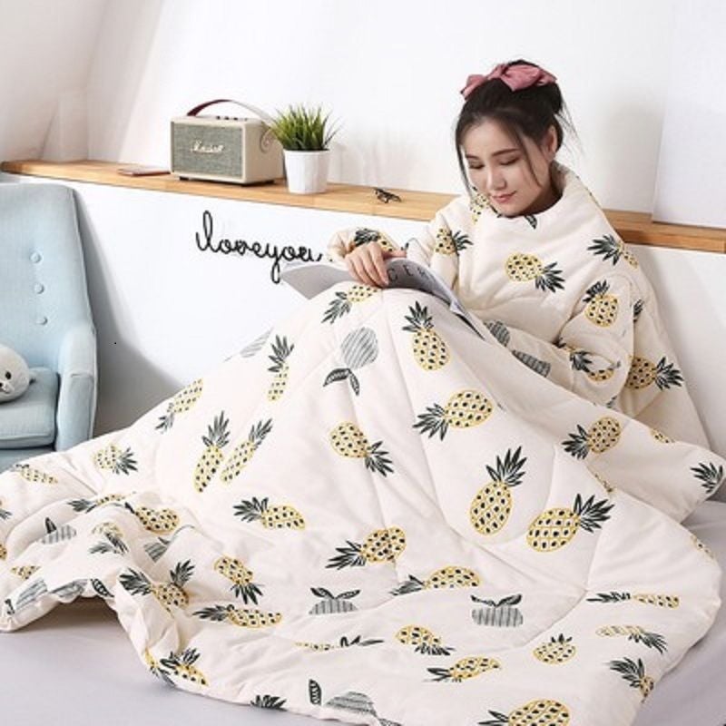 Cuvertură cu mâneci și pernă, căptușeală pluș pentru vârstnici — pătură purtabilă de iarnă pentru utilizatorii de scaun cu rotile; greutate maximă 0,5 kg; material din bumbac 100%; țesătură: brushed, țesătură simplă; umplutură 90–100% fibră chimică