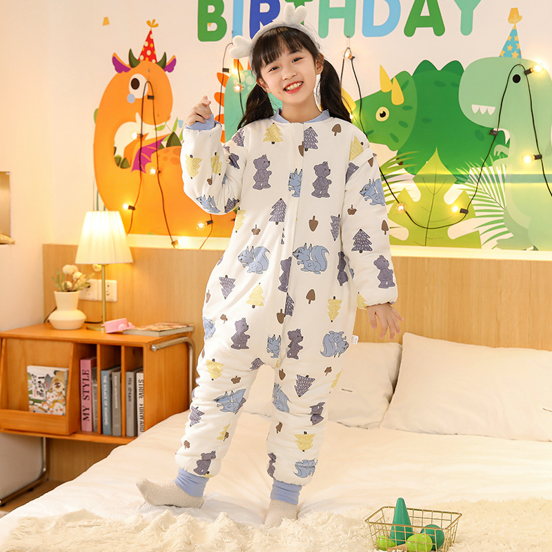 Pijamă pentru copii cu picioare separate, pentru toamnă-iarna, groasă și caldă; țesătură: 100% bumbac; umplutură: alt material.