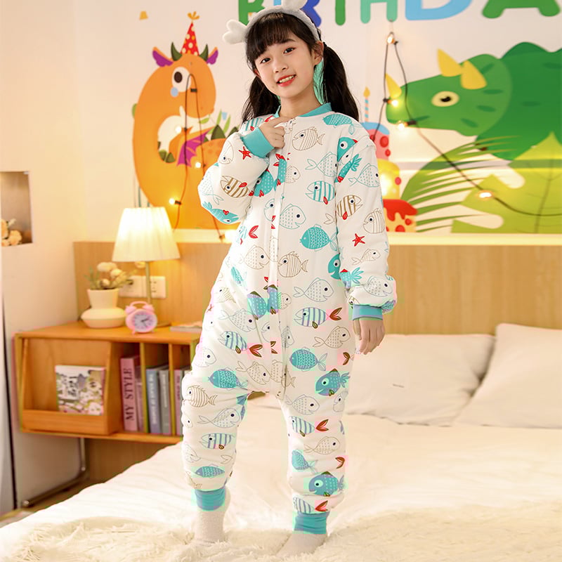Pijamă pentru copii cu picioare separate, pentru toamnă-iarna, groasă și caldă; țesătură: 100% bumbac; umplutură: alt material.