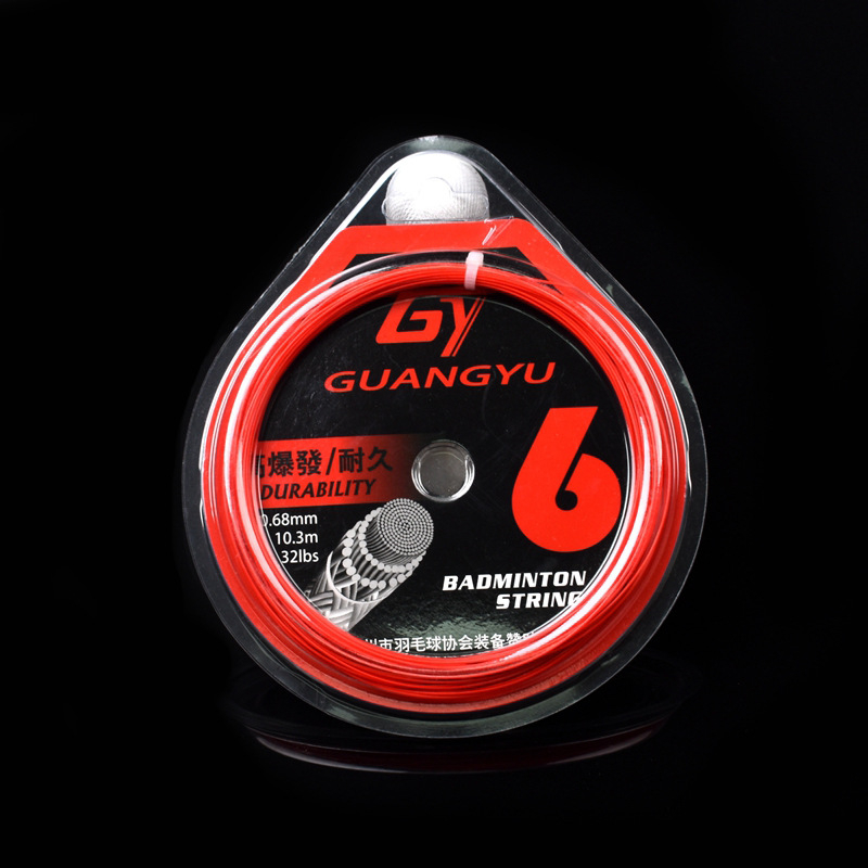 Badmintona raketes auklas – augsta spriegošana, izturīgas treniņu auklas; materiāls: sveķi + augstas izturības neilona šķiedra; zīmols Guangyu