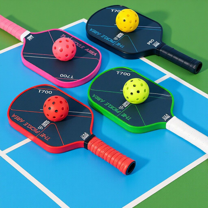 Set pickleball reketa od karbonskih vlakana T700 – mat površina i lice s saćastom strukturom