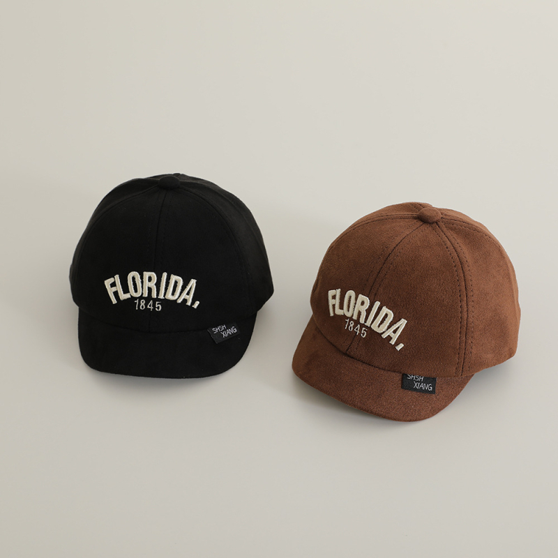 Детска кепка с козирка – замшена материя, широк козир и куполна корона, слънцезащитна, стил анимационен/сладък, възраст 6–12 месеца, 1–2 г., 2–4 г.