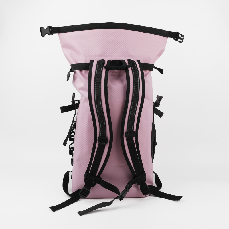 Daudzfunkcionāla ūdensneca mugursoma āra aktivitātēm, 30 L ietilpība; materiāls 500D PVC mesh audums; ūdensnecaurlaidīgs audums; svītrainais raksts; piemērota brīvās niršanas, peldēšanas un raftinga nodarbībām; universāla.