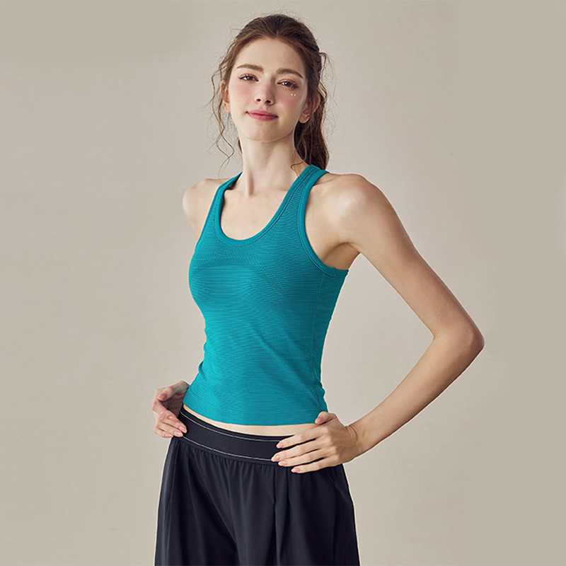 Ženski joga top s integriranim jastučićima za prsima, odvlaži vlagu, materijal najlon-spandeks, uski kroj, pogodan za trčanje i trening