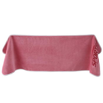 Sportski ručnik od mikrovlakna, brzo suši, apsorbira vlagu, izvezen i obrubljen završetak, spreman za otisak logotipa