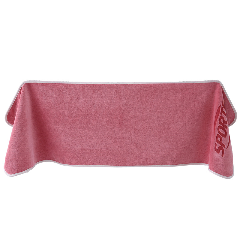 Sportski ručnik od mikrovlakna, brzo suši, apsorbira vlagu, izvezen i obrubljen završetak, spreman za otisak logotipa