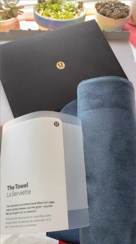 Drukāts jogas dvielis, piemērots jogas matam, pārnēsājams un salokāms, pretslīdošs, sviedru uzsūcējs, velūra tekstūra