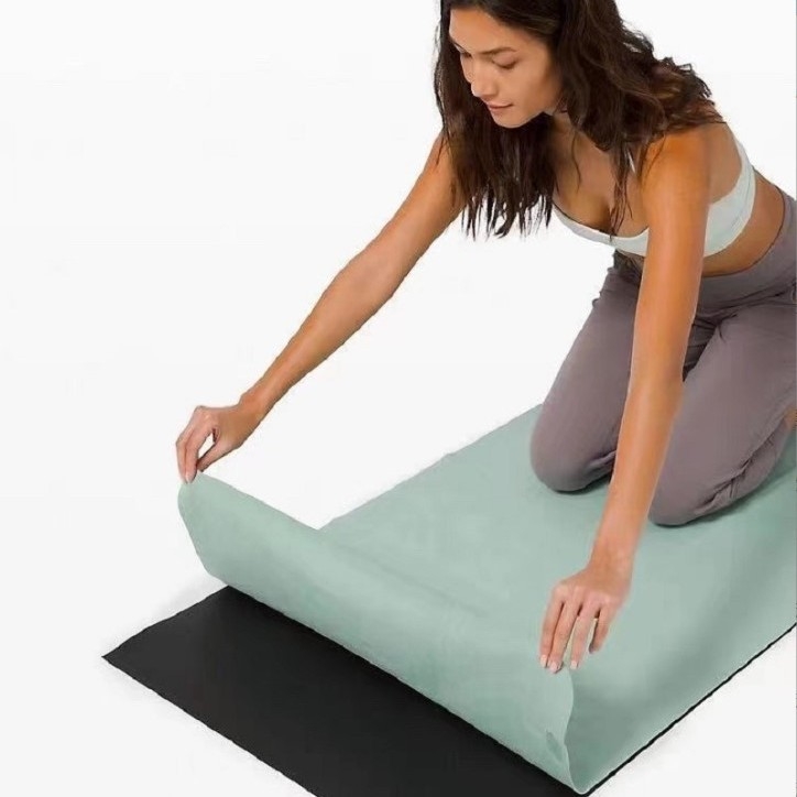 Drukāts jogas dvielis, piemērots jogas matam, pārnēsājams un salokāms, pretslīdošs, sviedru uzsūcējs, velūra tekstūra