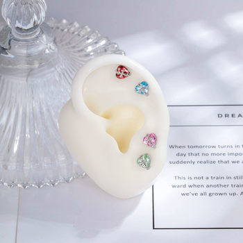 Ausies kremzlės papuošalas - širdies formos cirkonio kristalas, nėrinių kryžiaus dizainas, unisex metalas