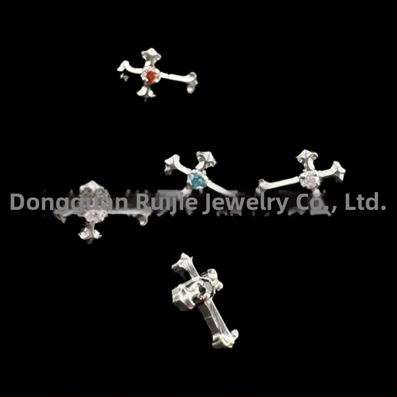 Krížové náušnice z titánovej zliatiny F136, vintage štýl, leštené, s 5A zirkónom