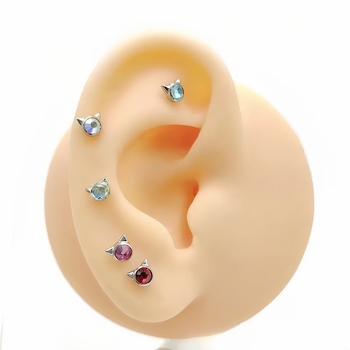 Titano lydinio auskarai su katės ausimi, cirkonas, G23 kokybė, F136 tyrumas, poliruotas paviršius, unisex biuro stilius