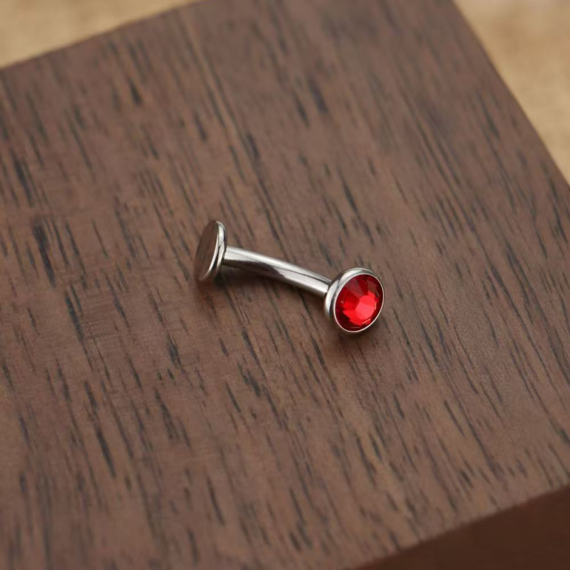 Nabeles nagla ar viļņainu maliņu, Čehijas dimants, G23 titāna iekšējā vītne, pulēta vienkārša forma