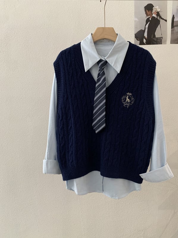 Krekliņš divdaļīgā koledžas stilā, Cupro šķiedra, garas piedurknes, vidējā garuma, Cupro saturs 30–50%