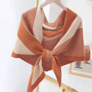 Șal din lână în stil coreean, triunghiular tricotat cu model blocuri de culori, accesoriu decorativ feminin pentru primăvară-vară-toamnă