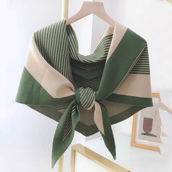 Șal din lână în stil coreean, triunghiular tricotat cu model blocuri de culori, accesoriu decorativ feminin pentru primăvară-vară-toamnă