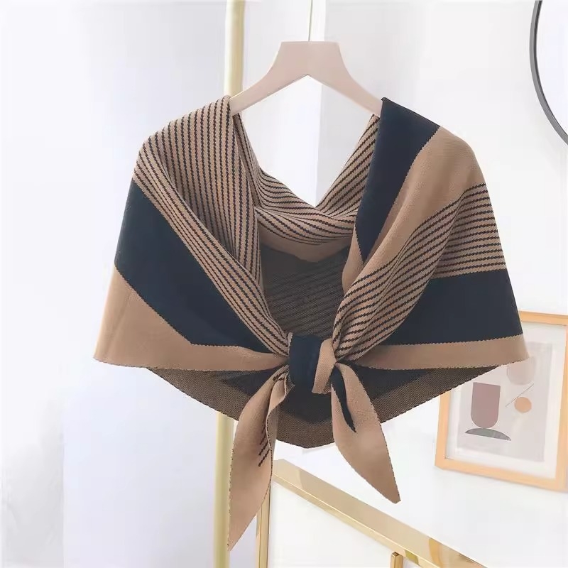 Șal din lână în stil coreean, triunghiular tricotat cu model blocuri de culori, accesoriu decorativ feminin pentru primăvară-vară-toamnă