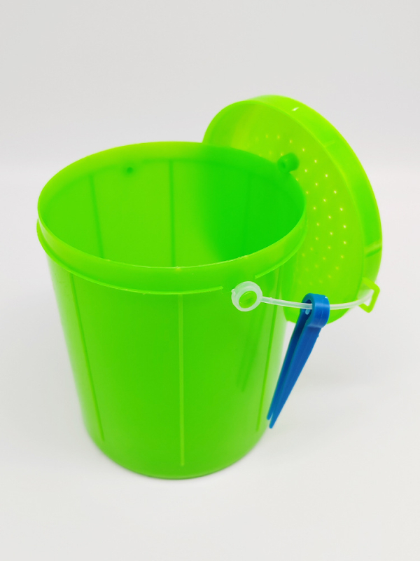 Plastična posuda za žive crve s poklopcem - prijenosni ribolovni dodatak