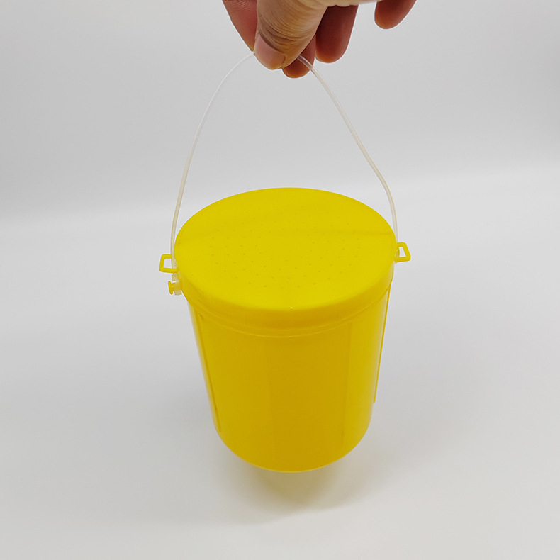 Plastična posuda za žive crve s poklopcem - prijenosni ribolovni dodatak