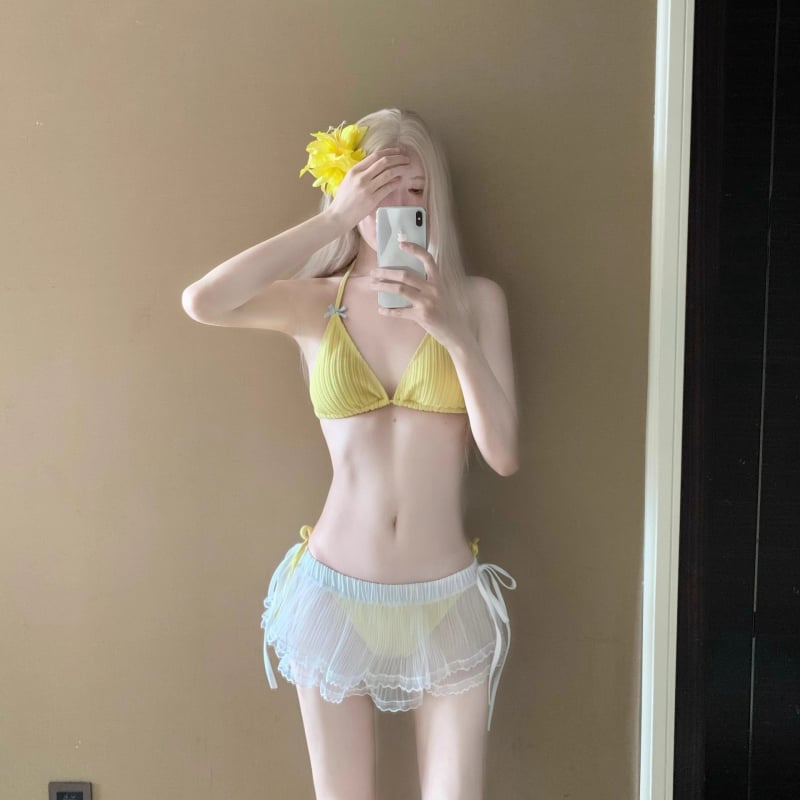 Ženski dvodijelni bikini s vezanjem, bijelo-žuti, za male grudi, pogodan za spa odmor