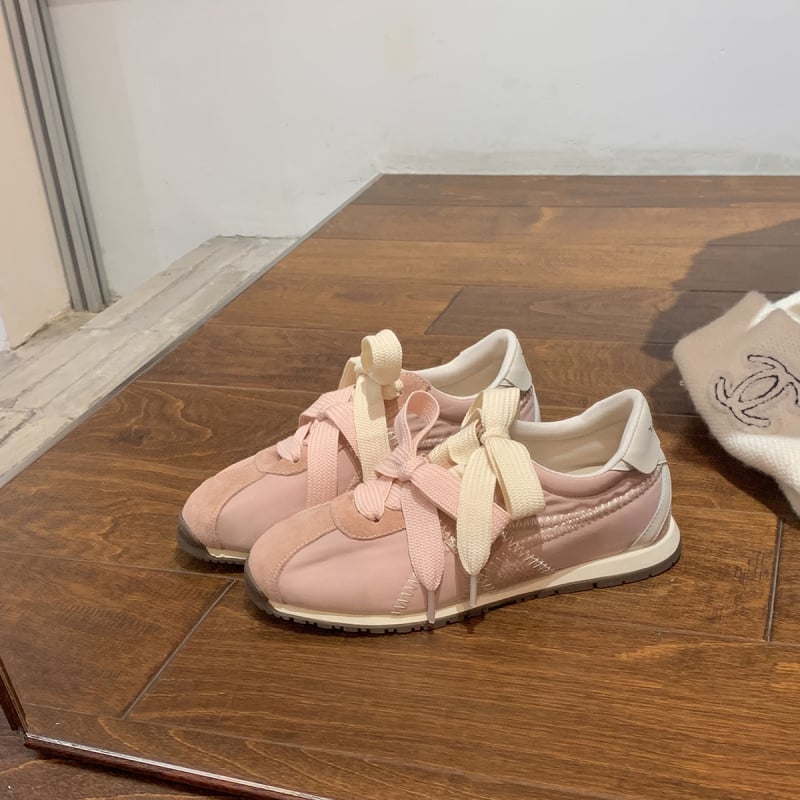 Pantofi Forrest Gump pentru femei – partea superioară din piele de vită, vârf rotund, toc plat, talpă din cauciuc, căptușeală din lână de miel