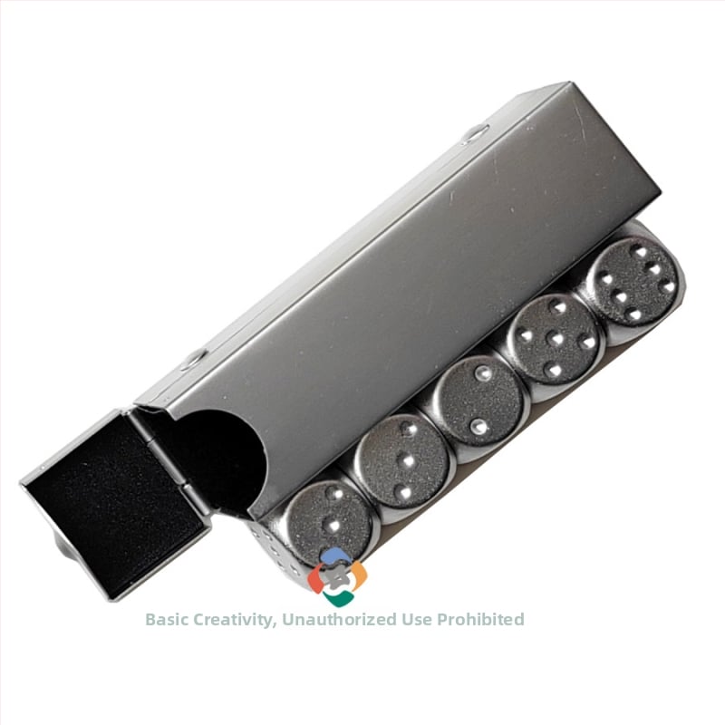 Ζάρια από κράμα αλουμινίου, στρογγυλεμένες γωνίες, εξάπλευρη μορφή; δυνατότητα εξατομίκευσης; κατάλληλα για σκάκι και παιχνίδια με φύλλα.